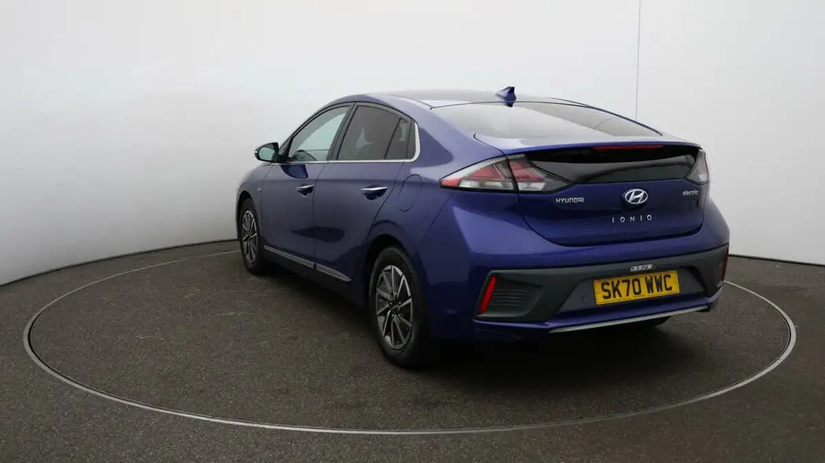 2020-hyundai-ioniq-e-premium-se-electric-100kw-big-59