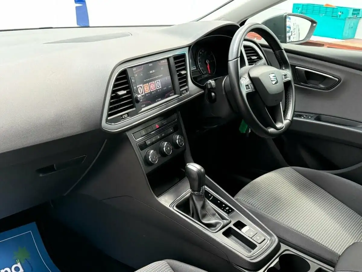 2018-seat-leon-16tdi-se-dynamic-technology-hatchback-dsg-big-3