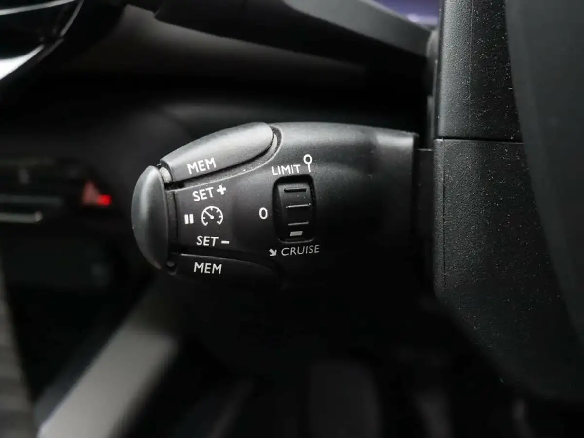 2022-citroen-c5-aircross-15bluehdi-shine-ss-big-40