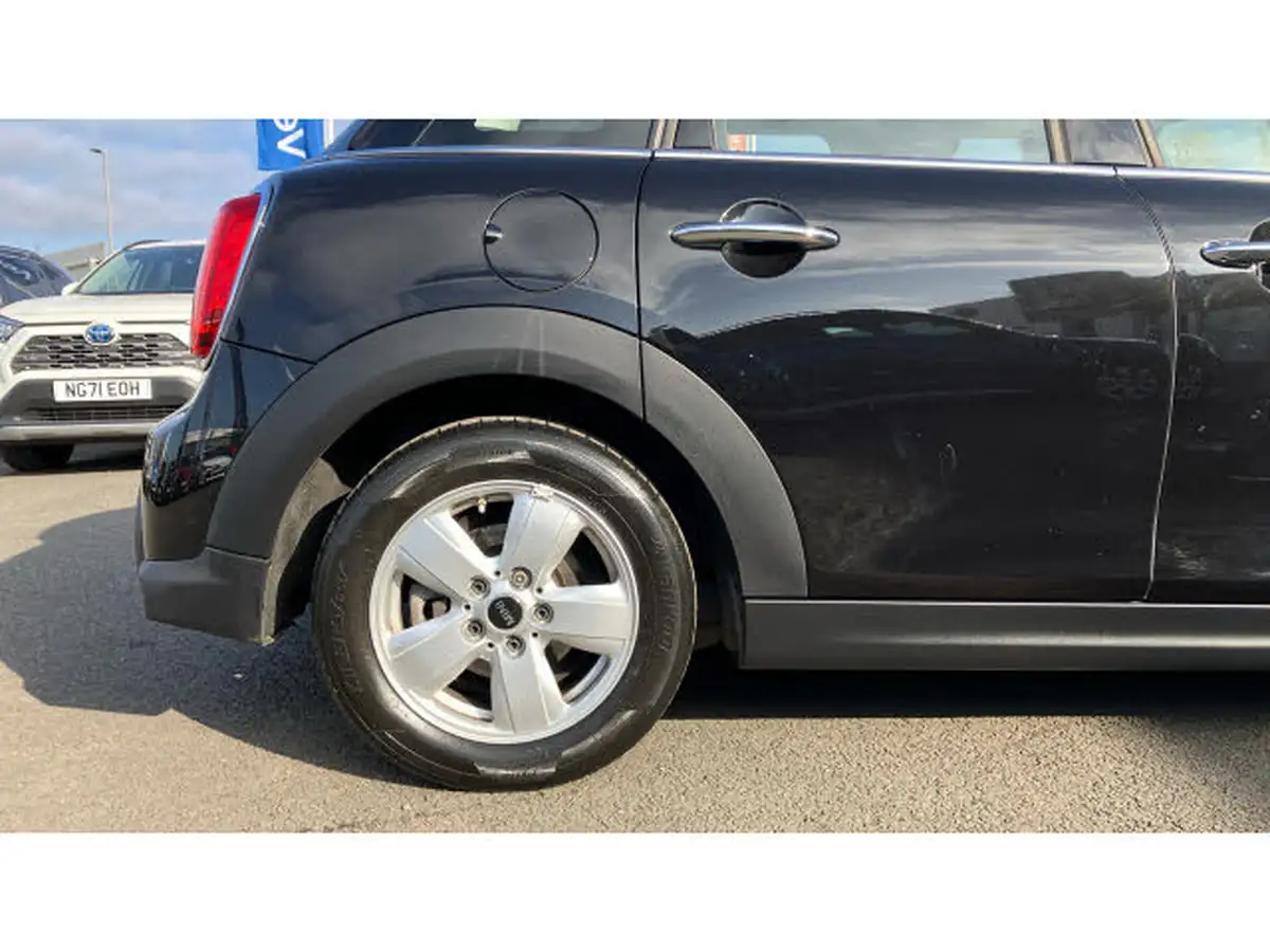2021-mini-cooper-15-cooper-classic-hatchback-5d-big-6