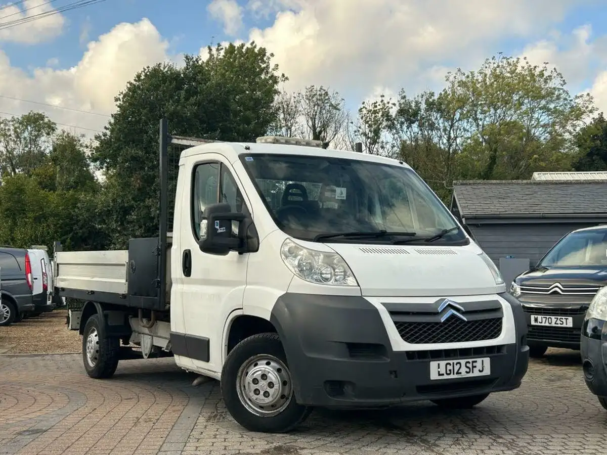 2012-citroen-relay-22td-35-mwb-chassis-cab-big-2