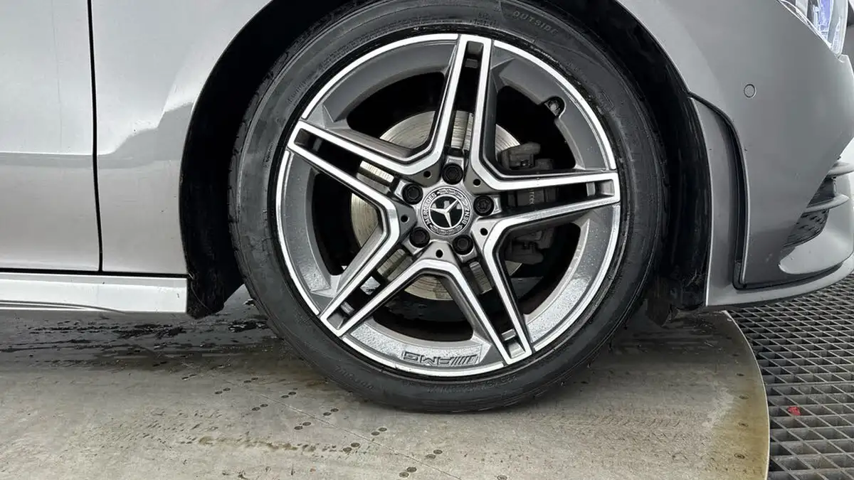 2022-mercedes-benz-cla-13-cla-180-amg-line-premium-plus-coupe-4d-big-28