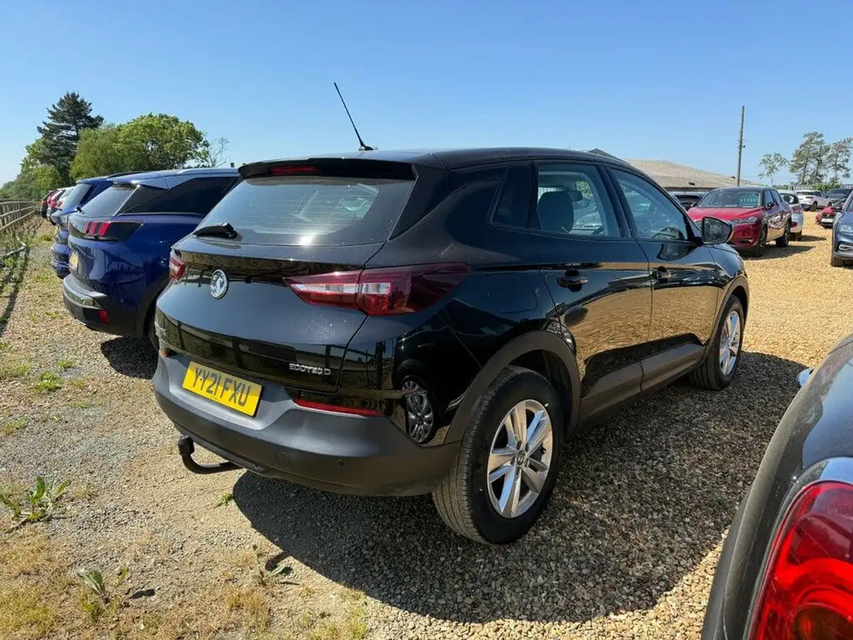 2020-vauxhall-grandland-x-15td-se-premium-ecotec-blueinjection-big-5