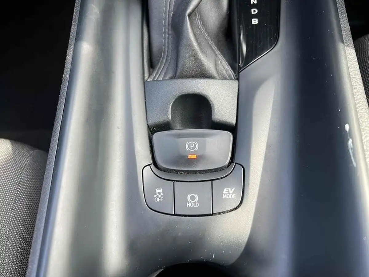 2020-toyota-c-hr-18-vvt-i-icon-parking-pack-big-44