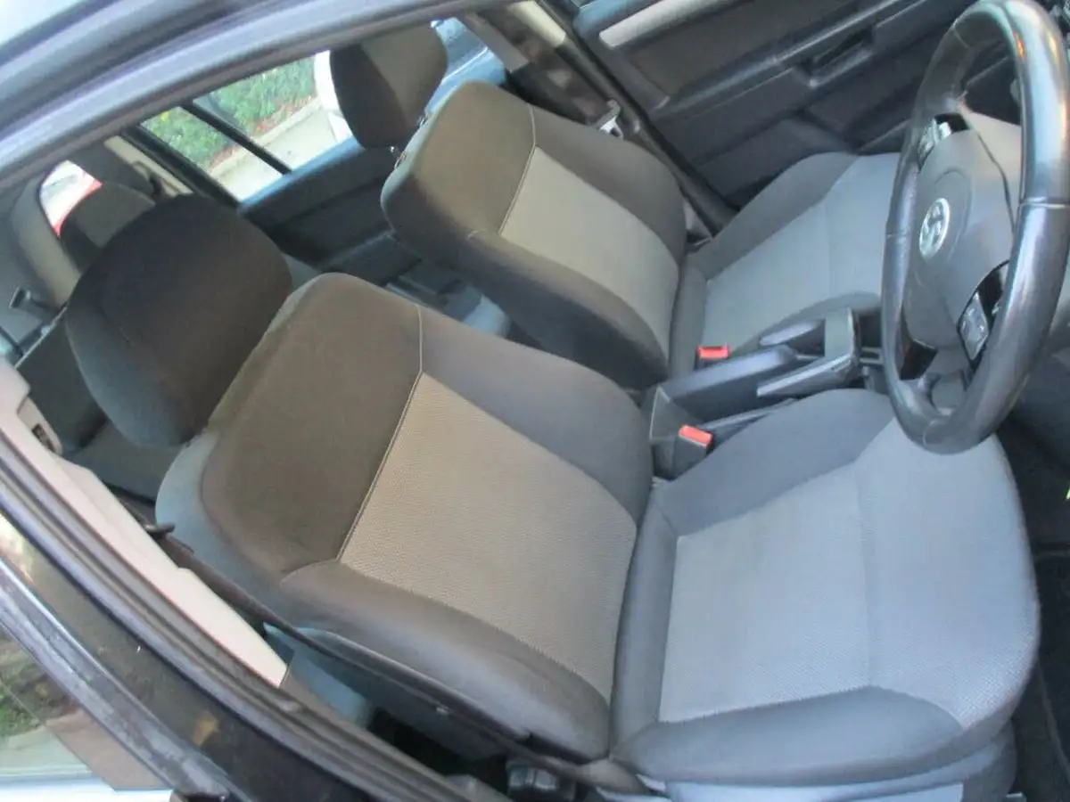 2013-vauxhall-zafira-16-exclusiv-big-14