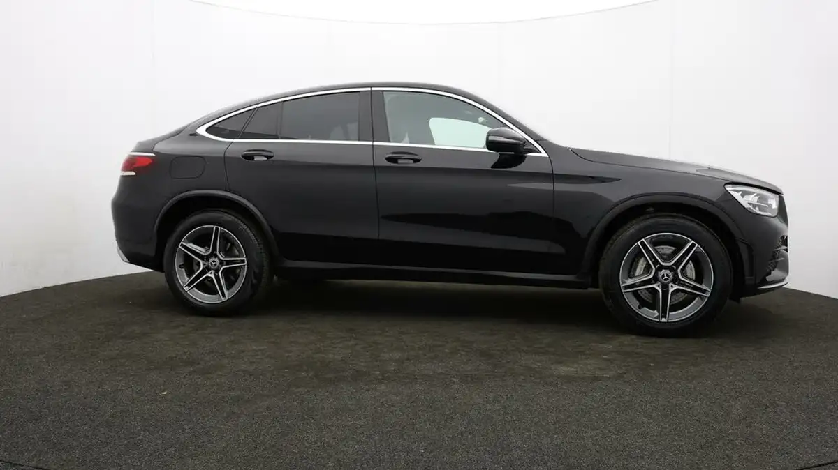 2021-mercedes-benz-glc-class-20-glc300-amg-line-258ps-coupe-4d-big-39