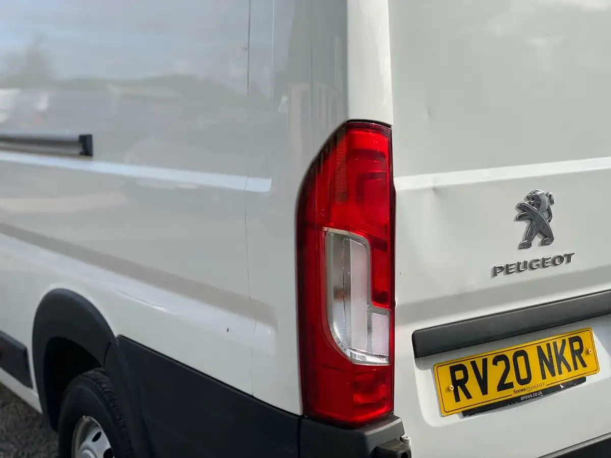 2020-peugeot-boxer-22-bluehdi-professional-435-l4-h2-big-27