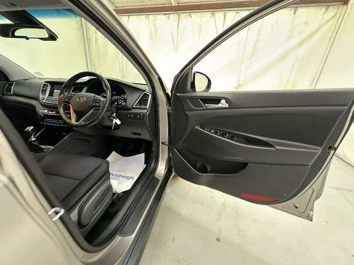 2018-hyundai-tucson-16-gdi-blue-drive-se-nav-big-26