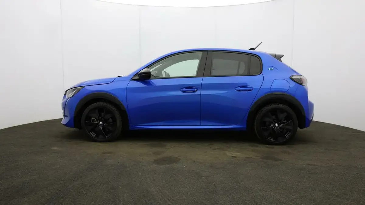 2021-peugeot-208-e-gt-premium-big-61
