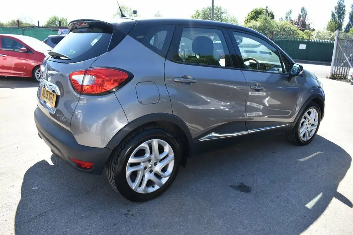 2015-renault-captur-09-dynamique-big-26