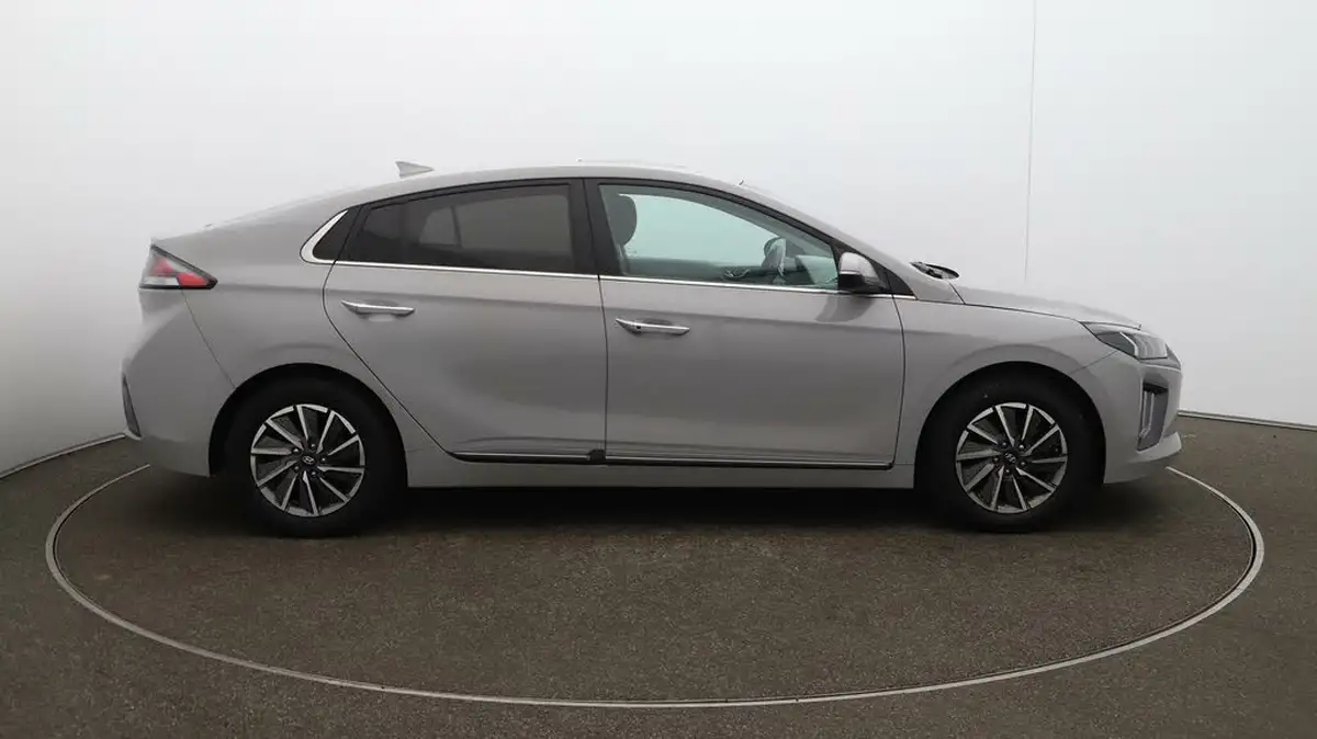 2022-hyundai-ioniq-e-premium-se-electric-big-51