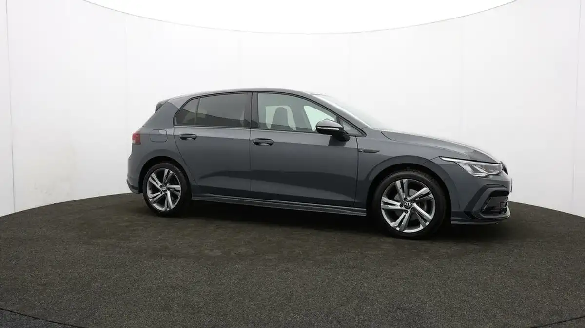 2022-volkswagen-golf-15-tsi-r-line-130ps-hatchback-big-43