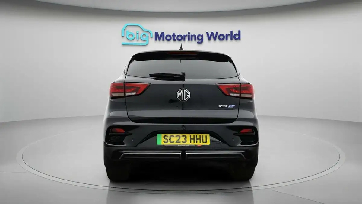 2023-mg-zs-suv-e-trophy-connect-ev-156ps-long-range-big-5