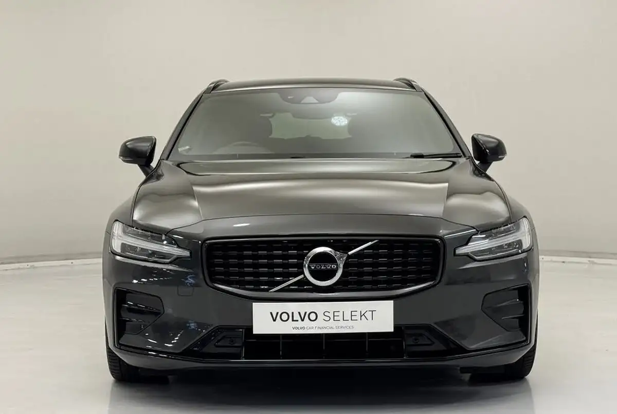2021-volvo-v60-20-b3-r-design-161bhp-big-1