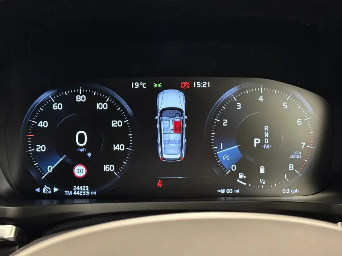 2021-volvo-v60-20-b3-r-design-161bhp-big-25