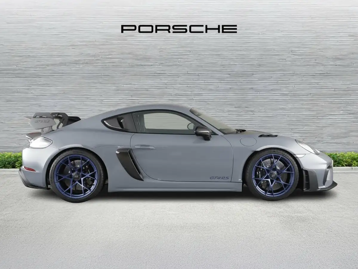 2024-porsche-cayman-718-40-cayman-gt4-rs-big-7