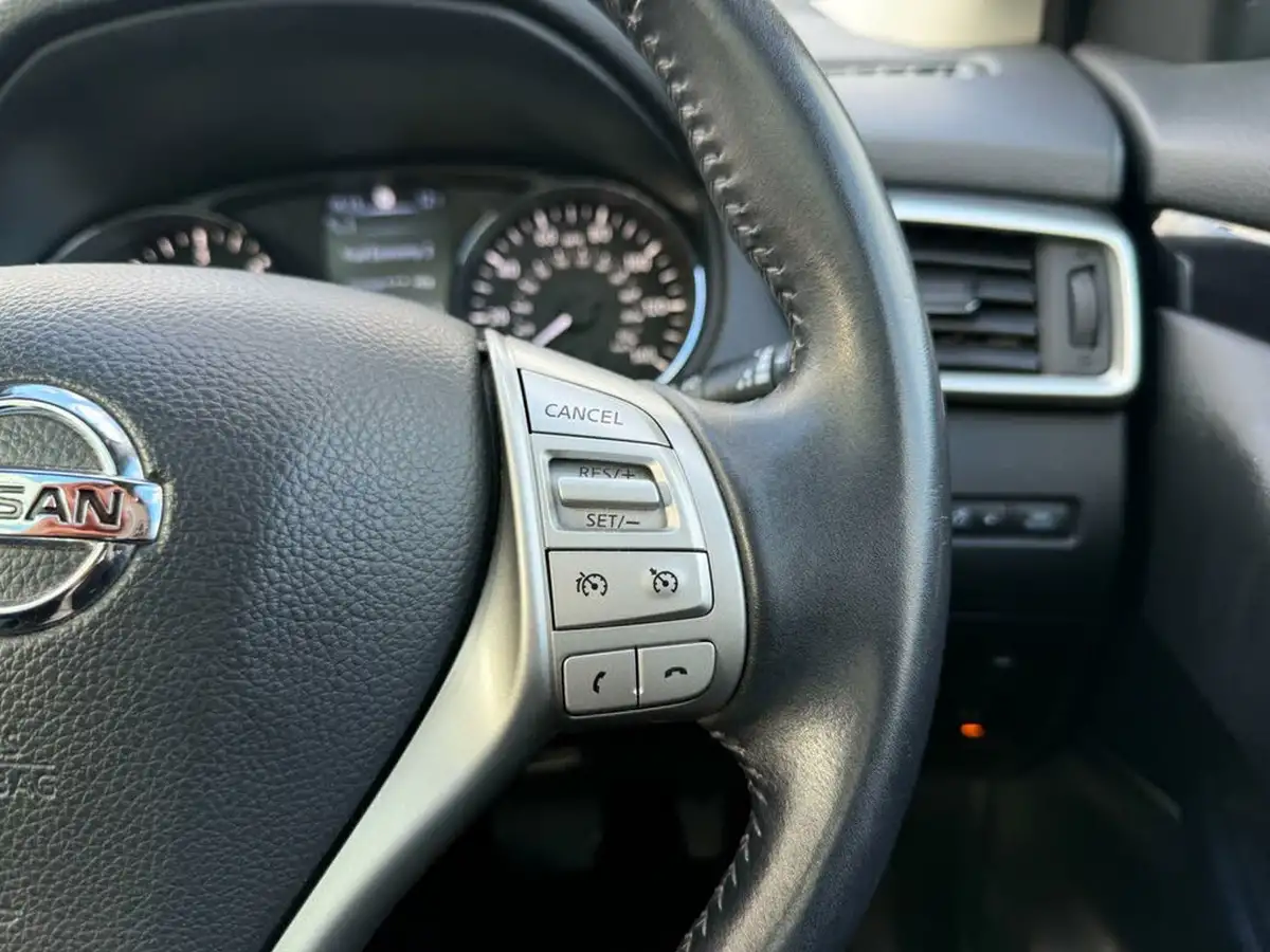 2015-nissan-qashqai-16dci-tekna-xtronic-cvt-big-52