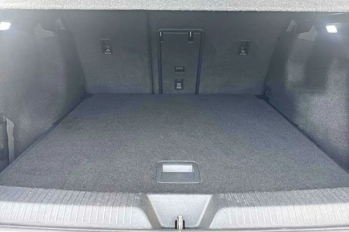 2022-volkswagen-id4-e-family-204ps-performance-big-10