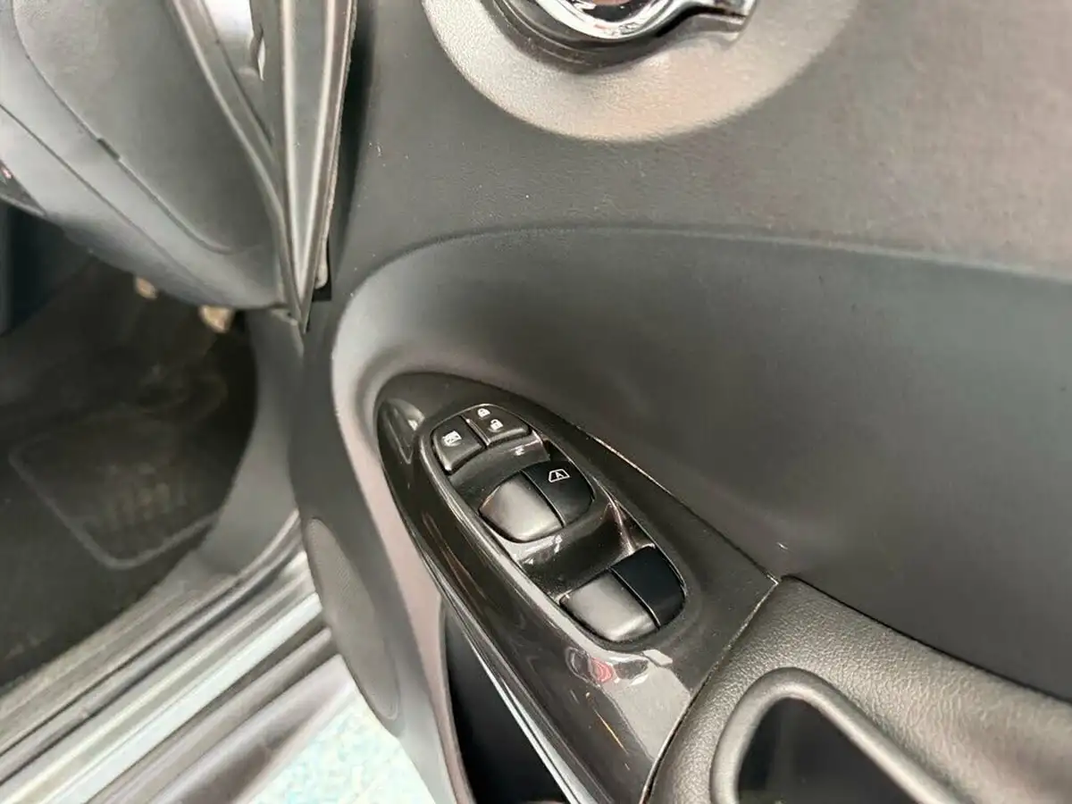 2018-nissan-juke-12-tekna-ss-big-24