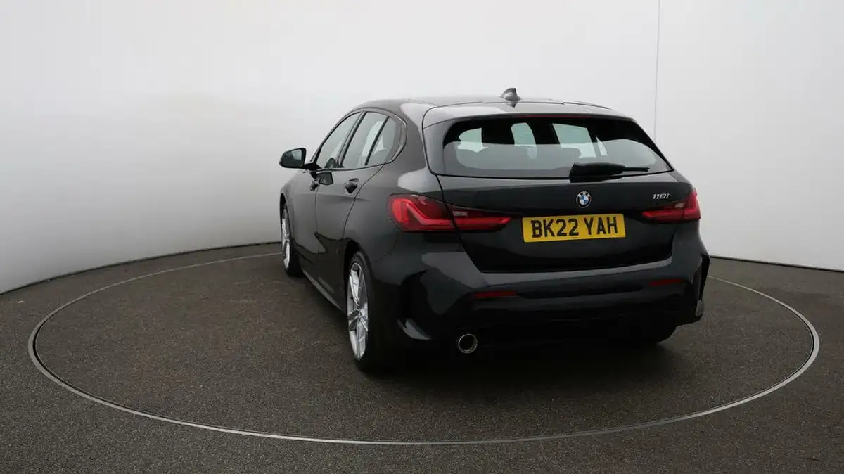 2022-bmw-1-series-15-118i-m-sport-lcp-dct-big-53