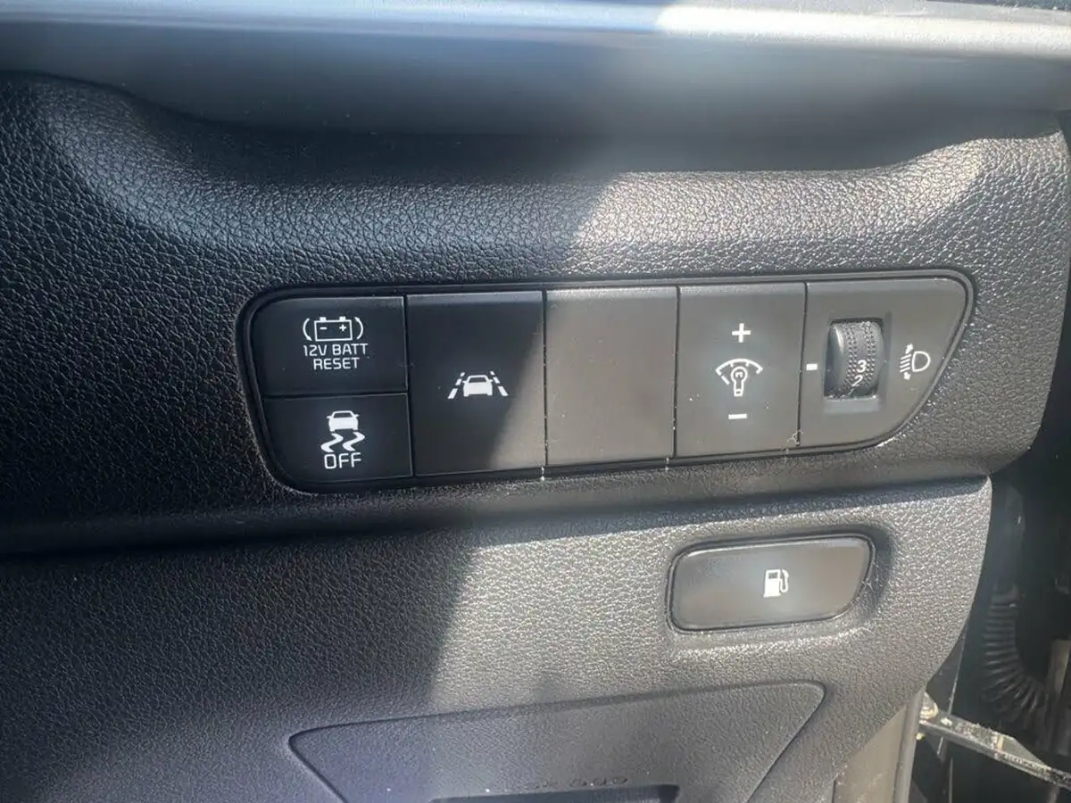 2020-kia-niro-16-gdi-2-big-32