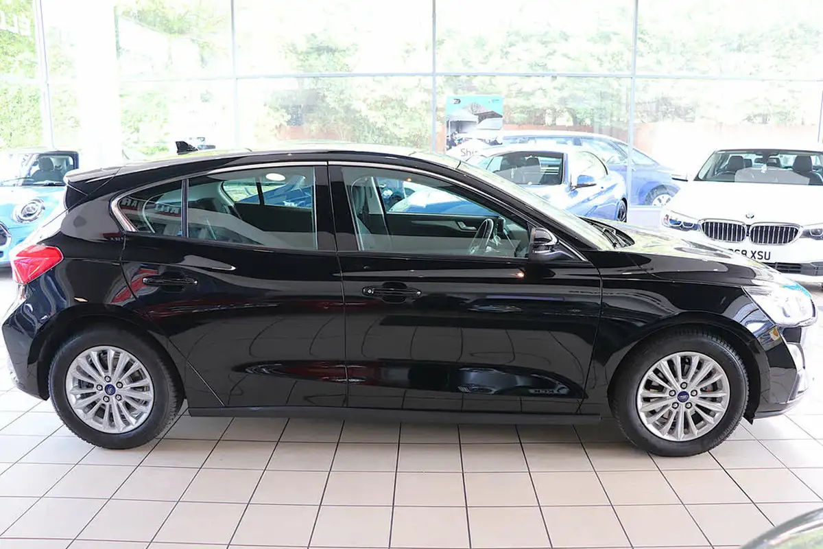 2019-ford-focus-10t-titanium-ss-hatchback-big-8