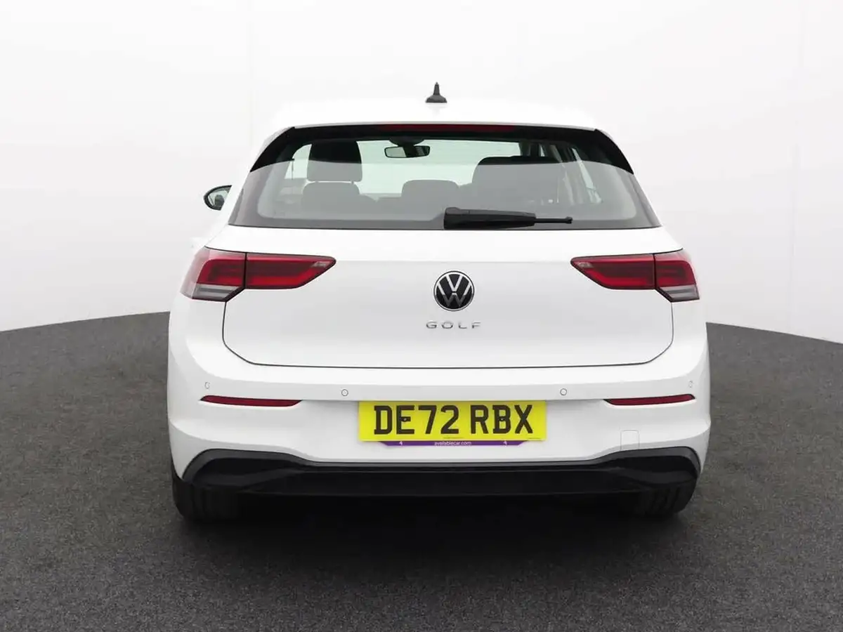 2022-volkswagen-golf-15-tsi-life-150ps-hatchback-big-3