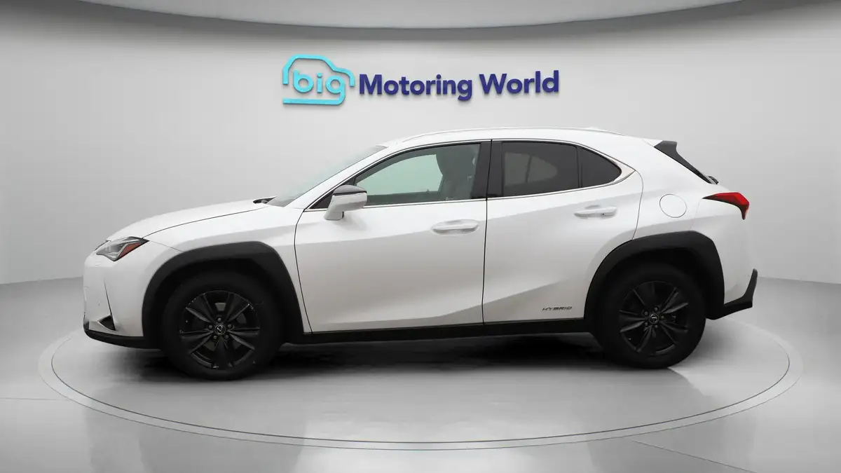 2021-lexus-ux-250h-20-ux-184bhp-without-navigation-big-4