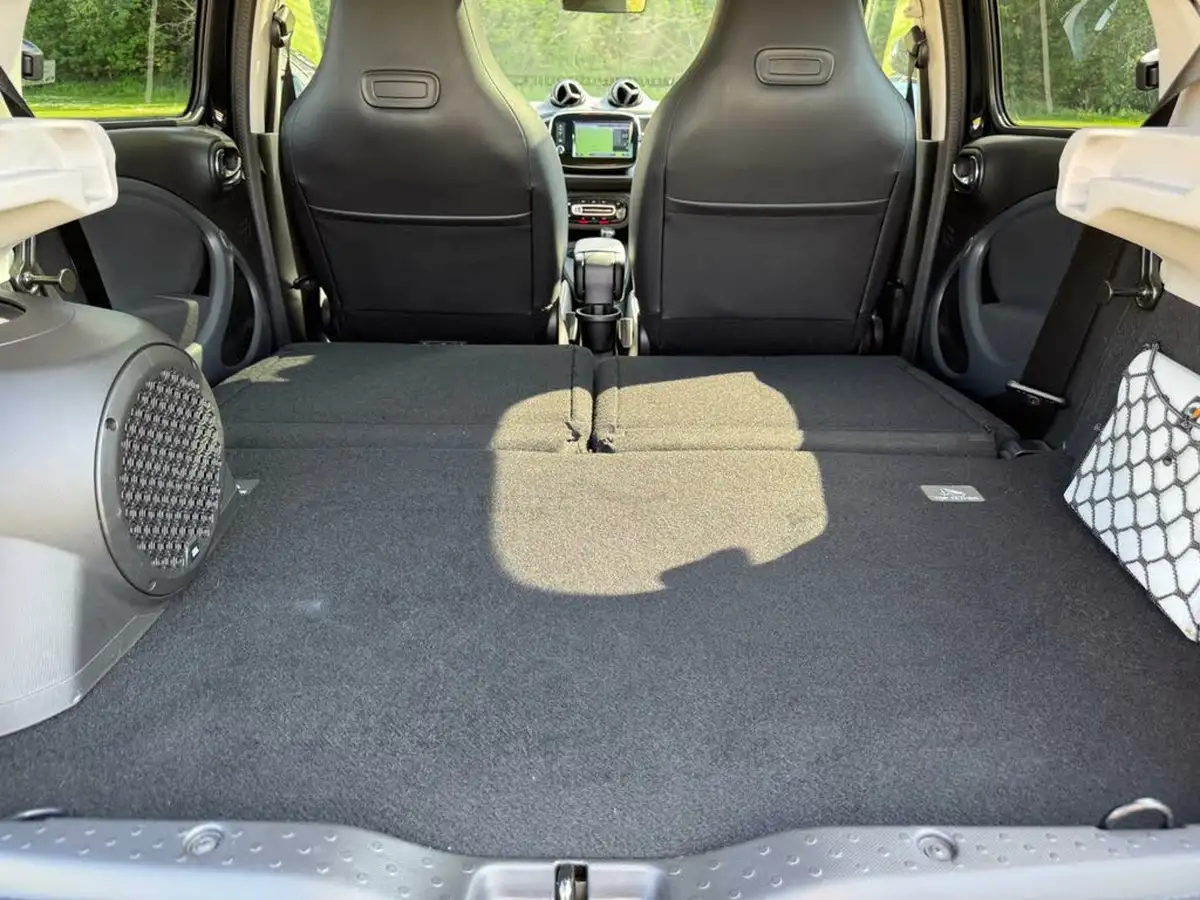 2018-smart-forfour-09-brabus-xclusive-big-36