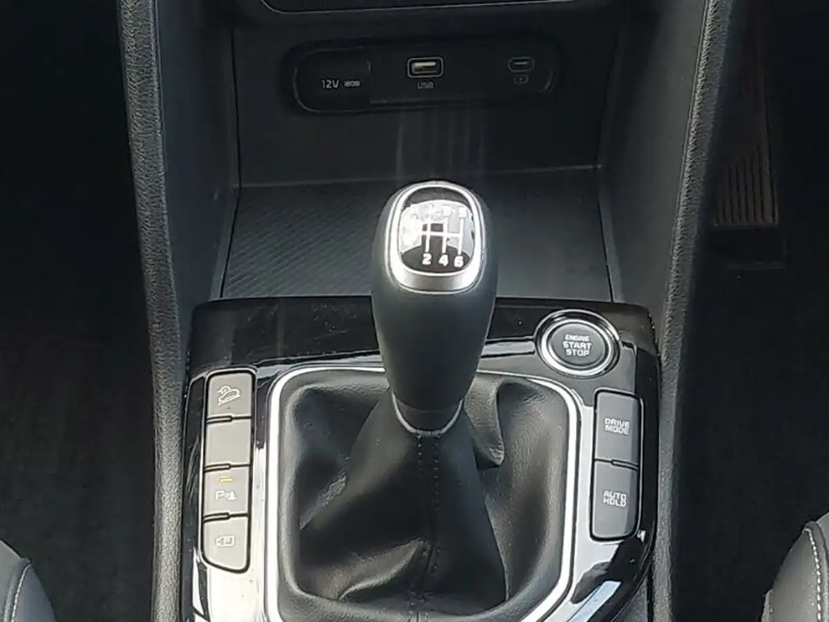 2023-kia-sportage-16-t-gdi-3-148bhp-big-12