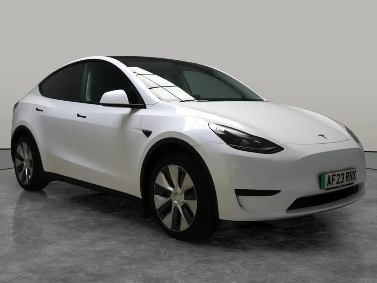 2023-tesla-model-y-e-rwd-big-11