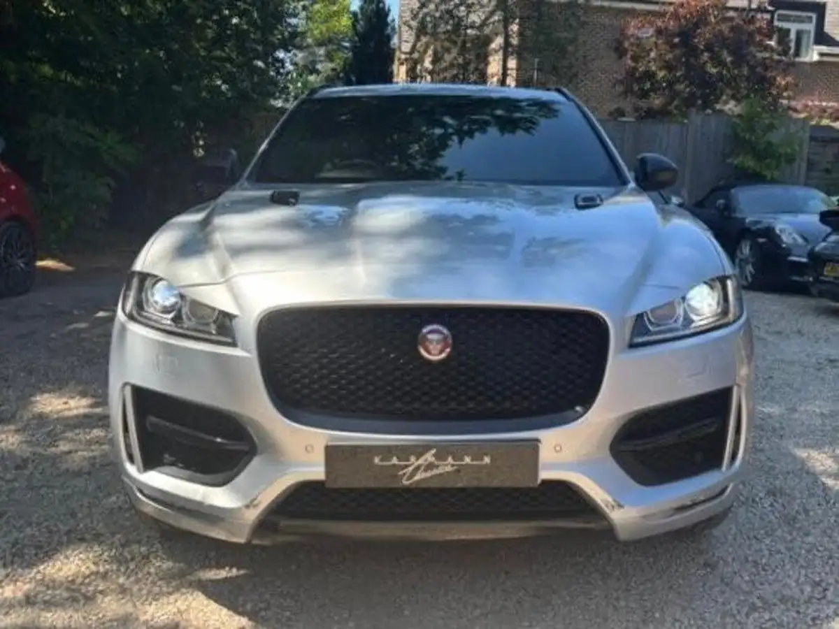 2016-jaguar-f-pace-20-i4d-r-sport-awd-auto-big-3