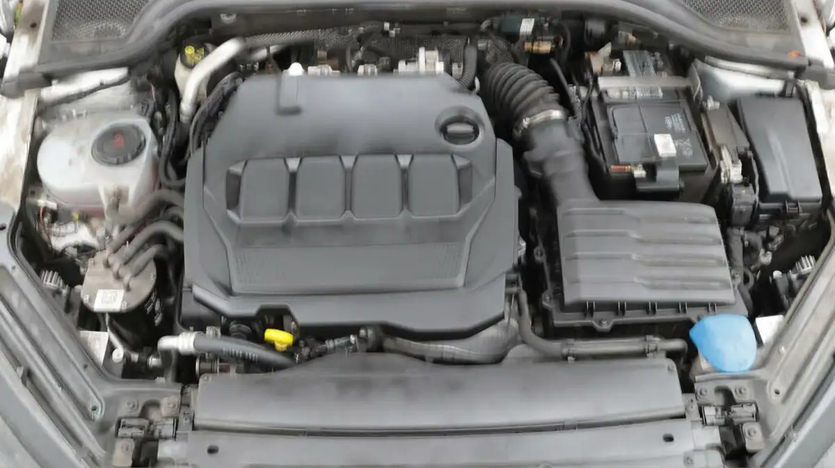 2021-skoda-octavia-20tdi-vrs-estate-big-19