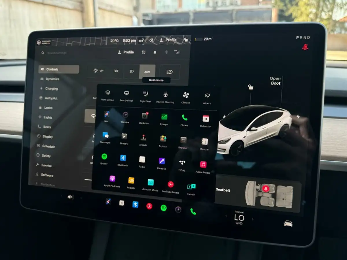 2021-tesla-model-3-e-long-range-awd-big-30