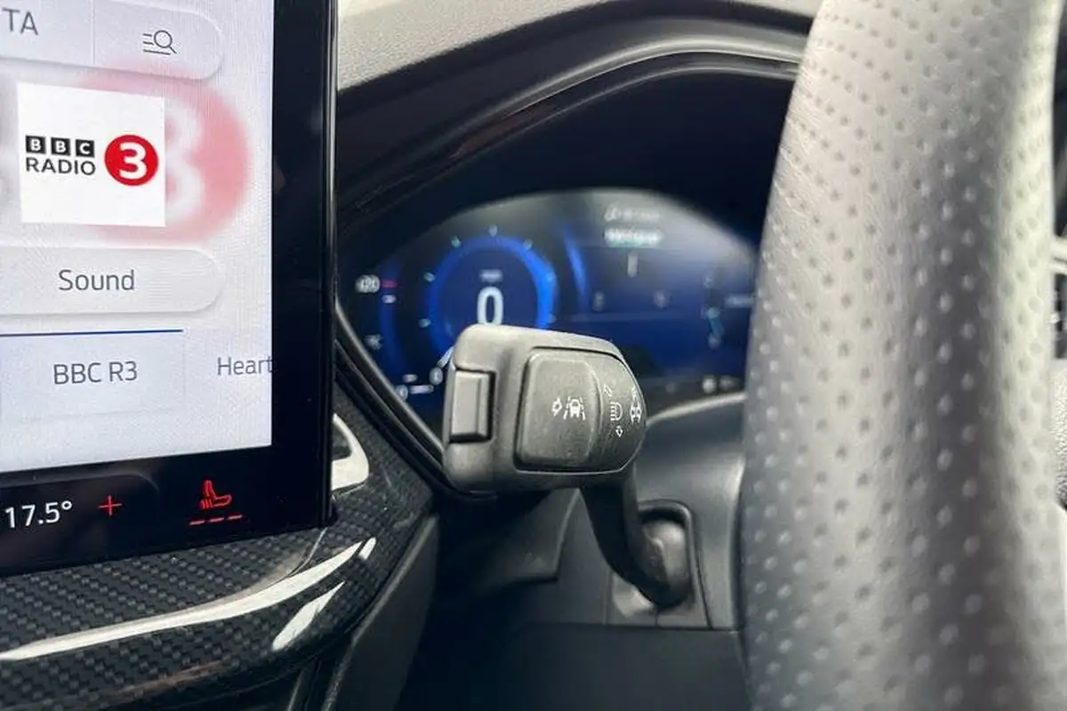 2024-ford-focus-10t-st-line-x-155ps-hatchback-powershift-big-13