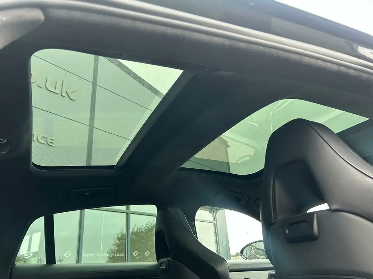 2019-porsche-panamera-40-turbo-s-e-hybrid-hatchback-big-2