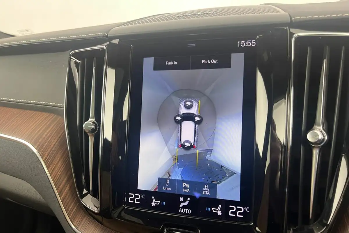 2021-volvo-xc60-20-t8-inscription-pro-390bhp-big-15