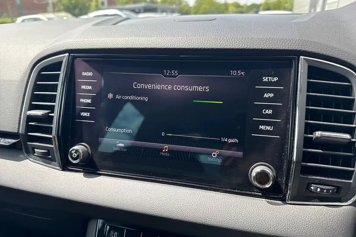 2019-skoda-karoq-20tdi-se-big-48