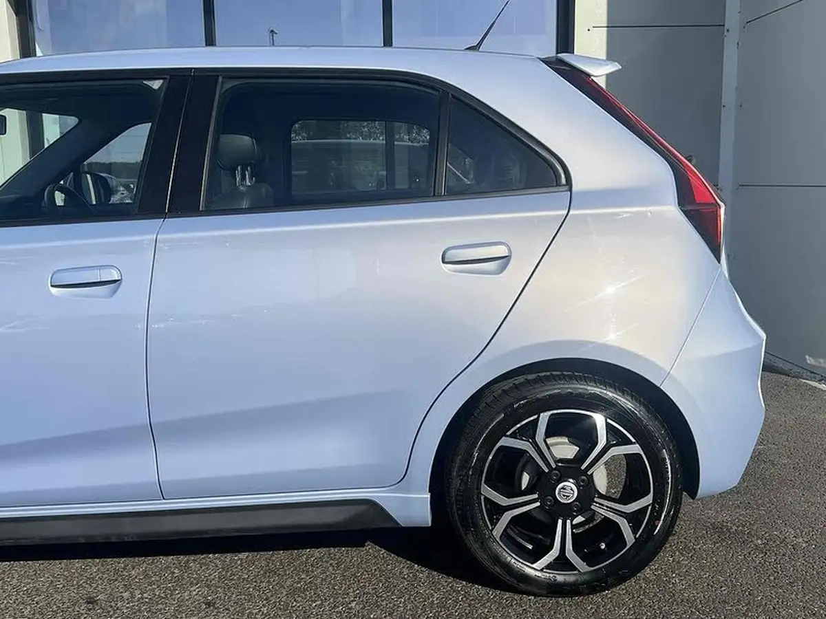 2022-mg-mg3-15-vti-tech-exclusive-nav-big-25