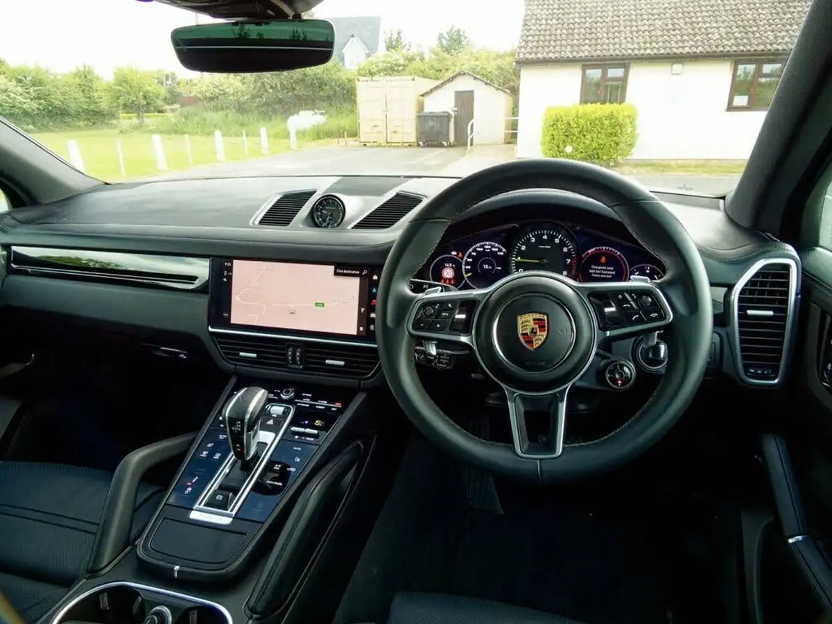 2023-porsche-cayenne-30-v6-e-hybrid-462ps-station-wagon-big-32