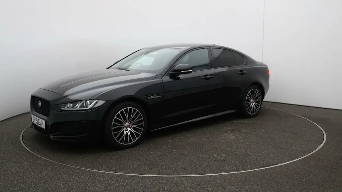 2019-jaguar-xe-20i-landmark-200ps-big-68