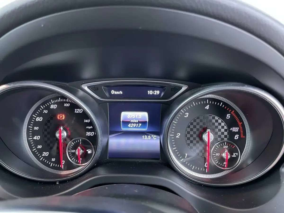 2016-mercedes-benz-a-class-15d-a180d-amg-line-ss-big-38