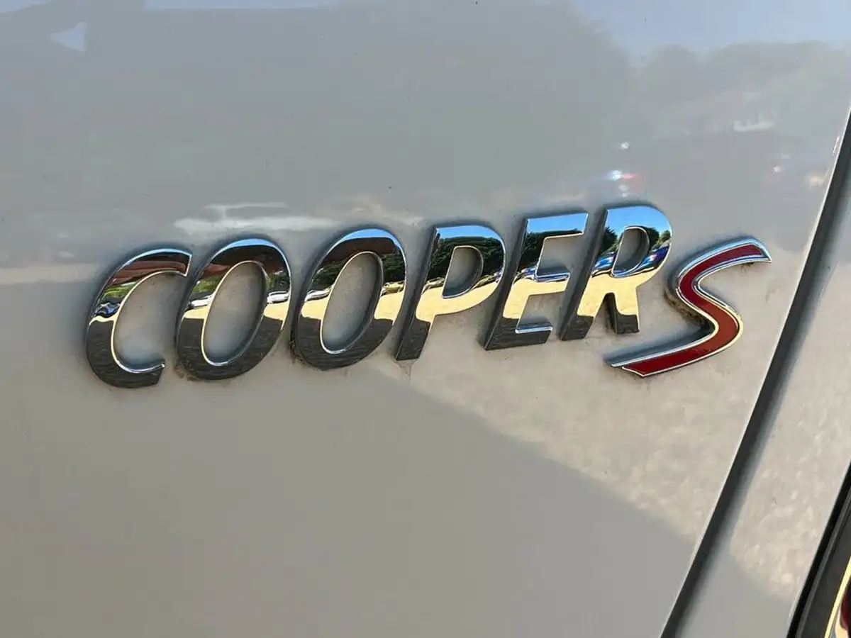 2013-mini-cooper-16-cooper-s-184bhp-sport-chili-hatchback-3d-big-9