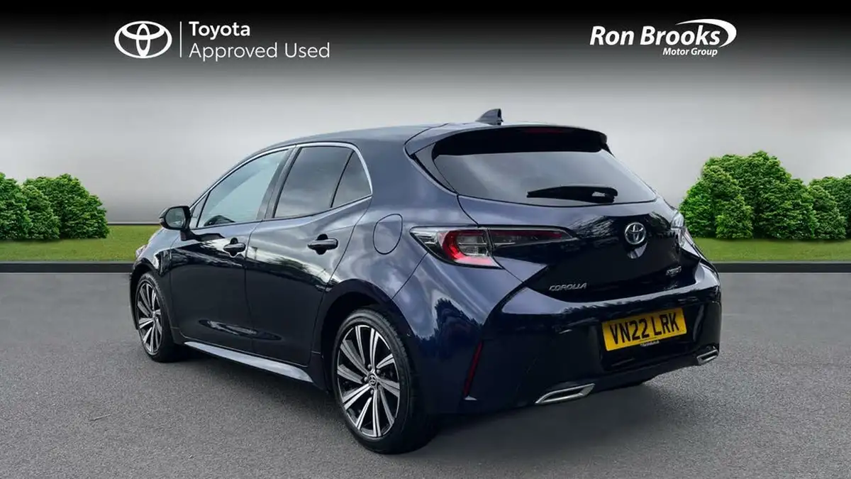 2022-toyota-corolla-20-vvt-i-design-181bhp-spare-wheel-hatchback-big-3