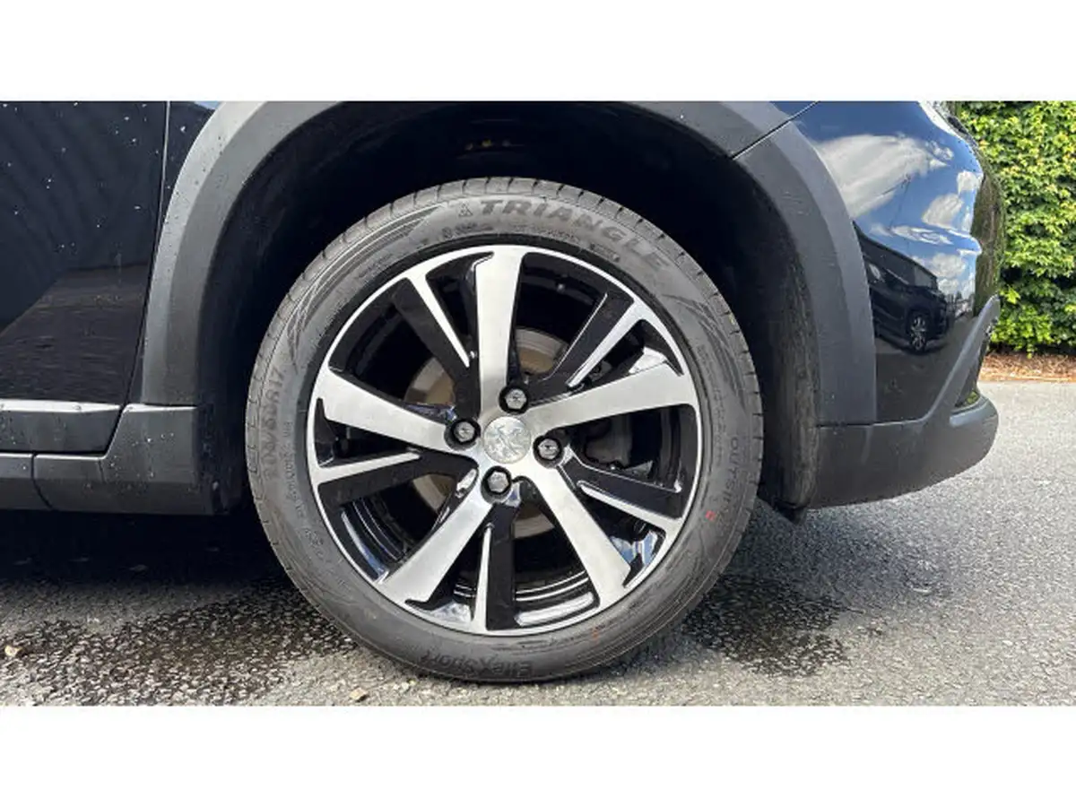 2019-peugeot-2008-suv-12-puretech-gt-line-130bhp-big-6