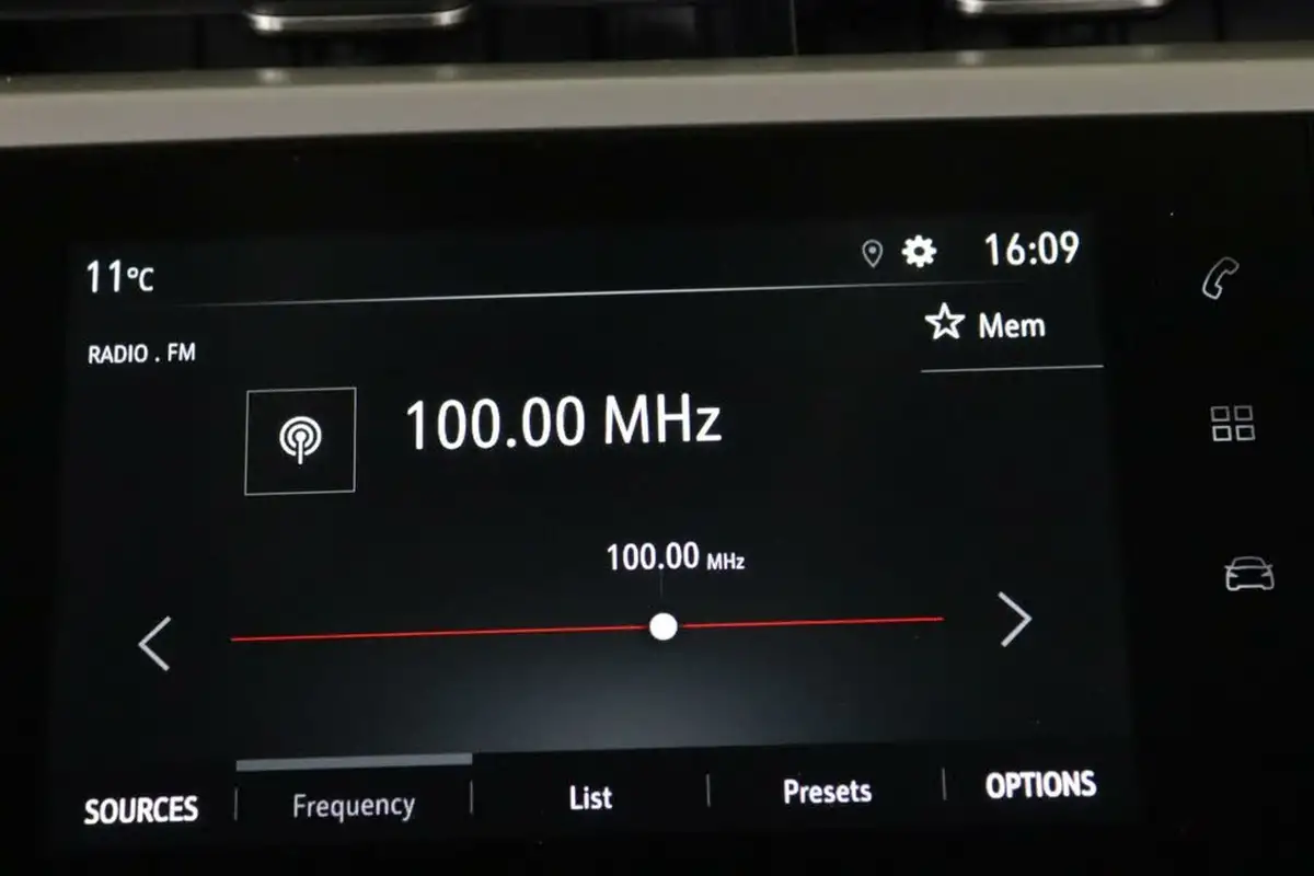 2021-vauxhall-corsa-12i-se-big-24