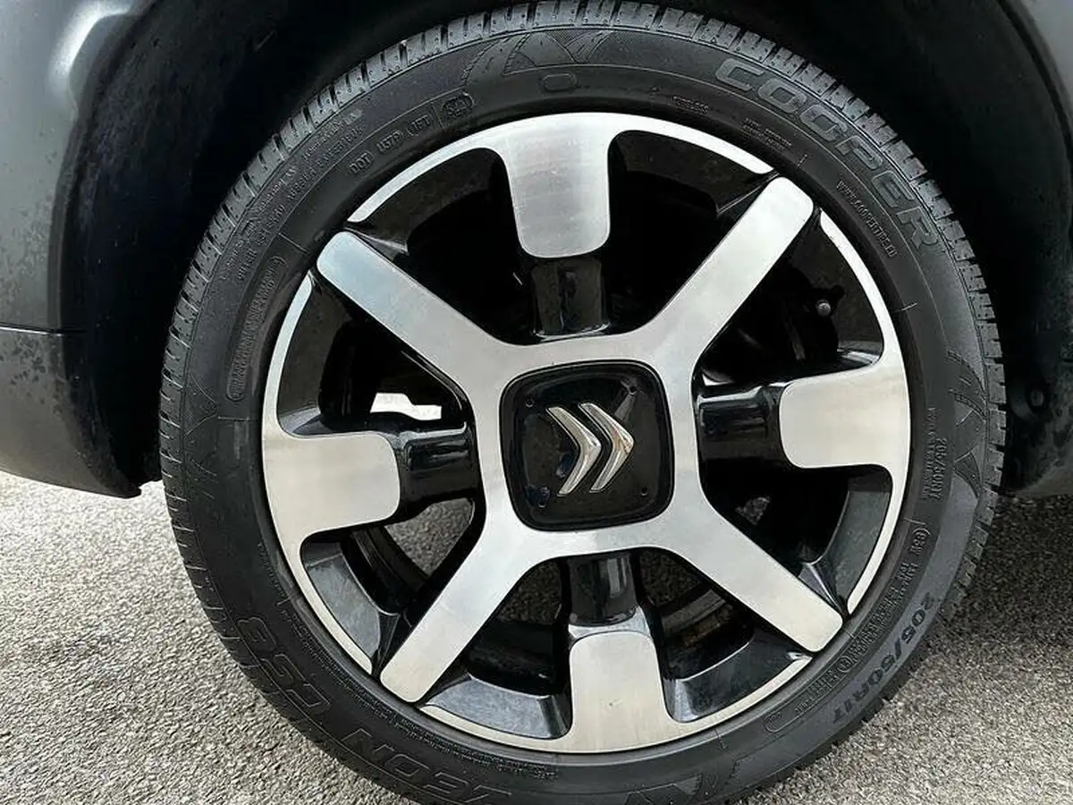 2015-citroen-c4-cactus-16bluehdi-flair-big-19