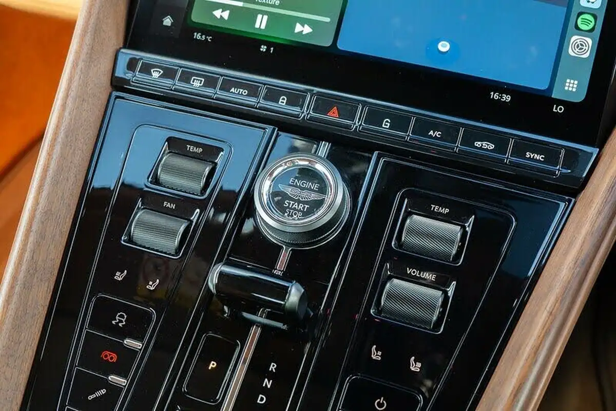 2024-aston-martin-db12-40-v8-auto-euro-6-ss-2dr-big-30