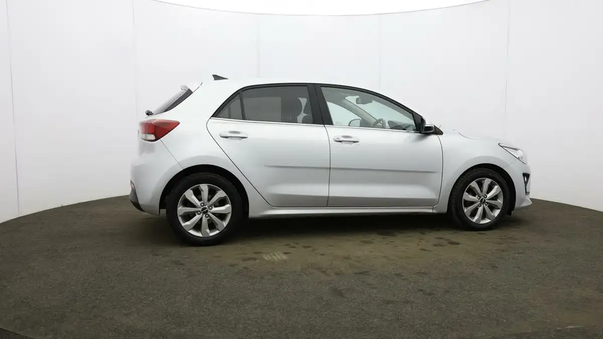 2022-kia-rio-10-t-gdi-3-big-52
