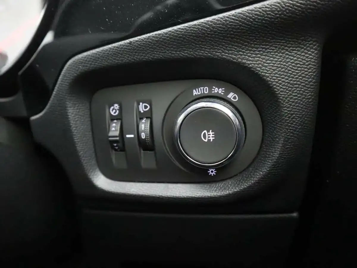 2021-vauxhall-corsa-12i-se-premium-big-33